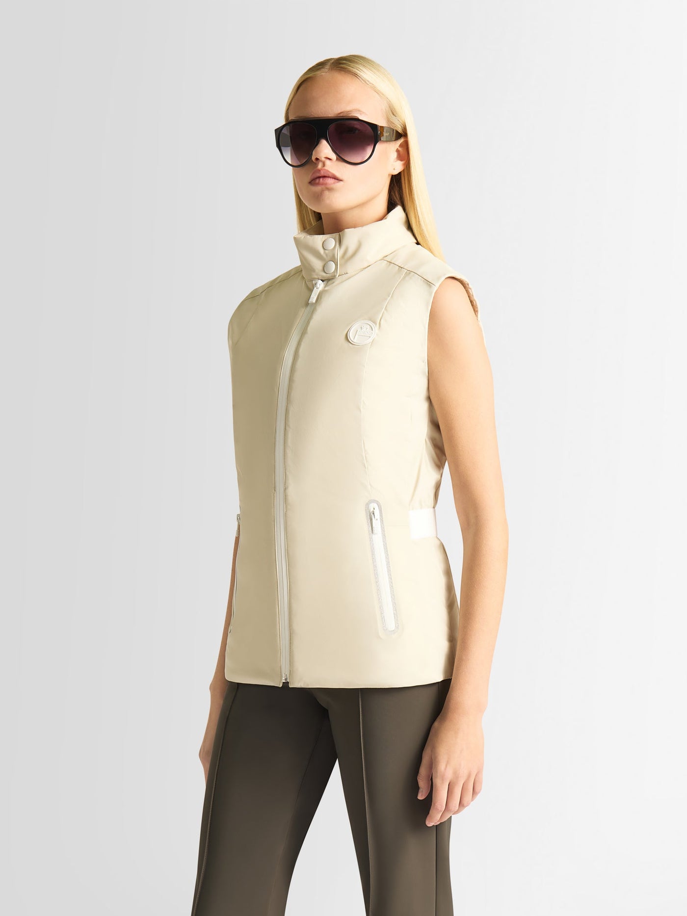 NAOMI SLEEVELESS JACKET