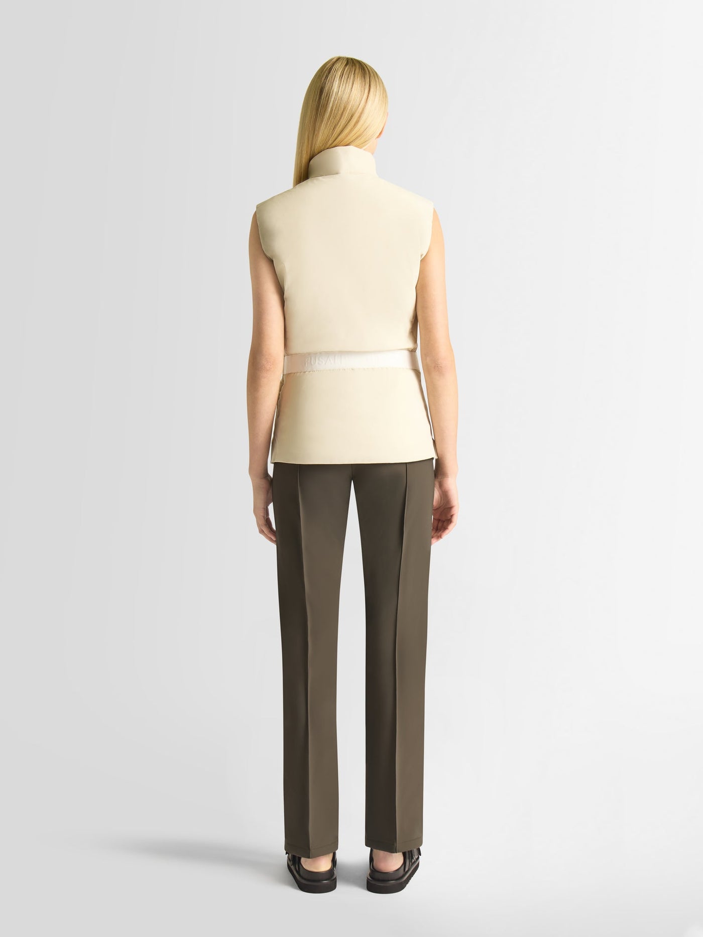 NAOMI SLEEVELESS JACKET