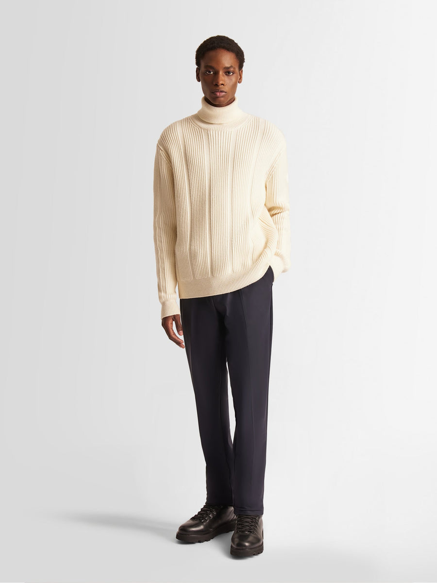 PULL ARISTOTE