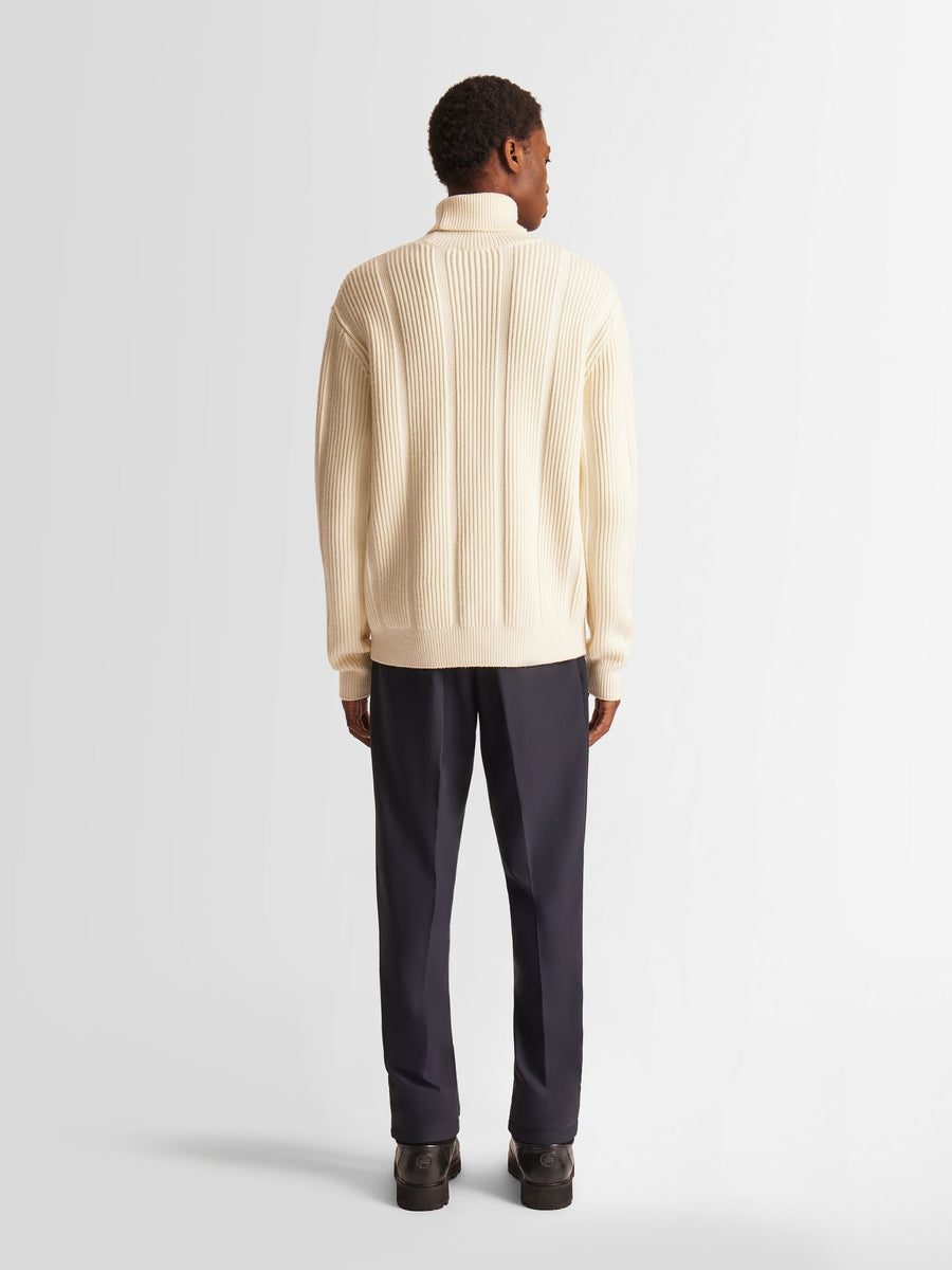 PULL ARISTOTE