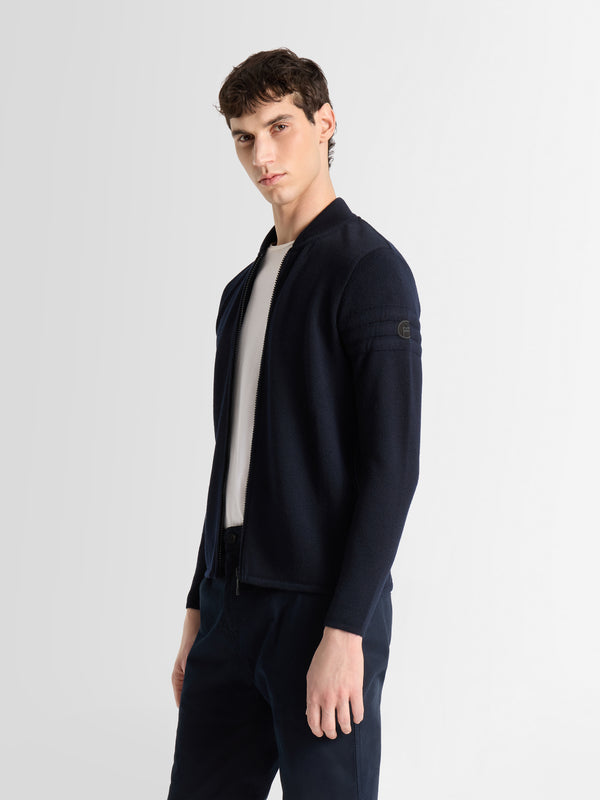 BASTIEN VEST